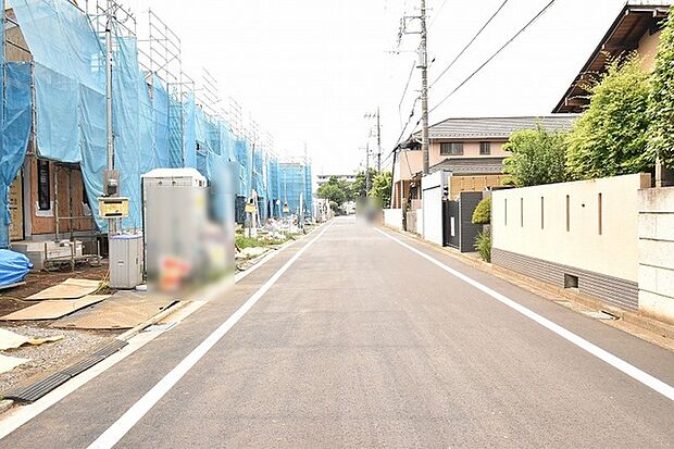 周辺は住宅が建ち並ぶ閑静な住宅街です。