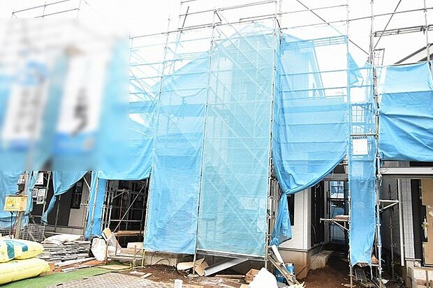 現在建物を建築中です、建築中の物件については現地確認の他、同施工会社の完成施工例のご案内、担当者のプレゼンテーションにてご検討ください。適切なご検討の方法をご説明させて頂きます。