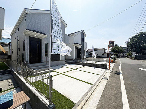 周辺は住宅が建ち並ぶ閑静な住宅街です。