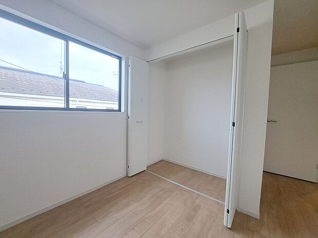 各お部屋に収納が設置されています。