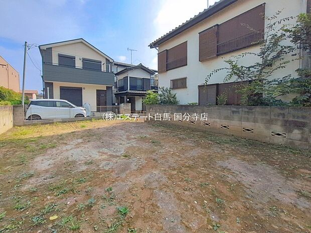 土地物件にはご確認頂くポイントがたくさんございます、土地だけのご見学の際もご遠慮せず、ぜひお気軽に担当スタッフにお申しつけくださいませ。
