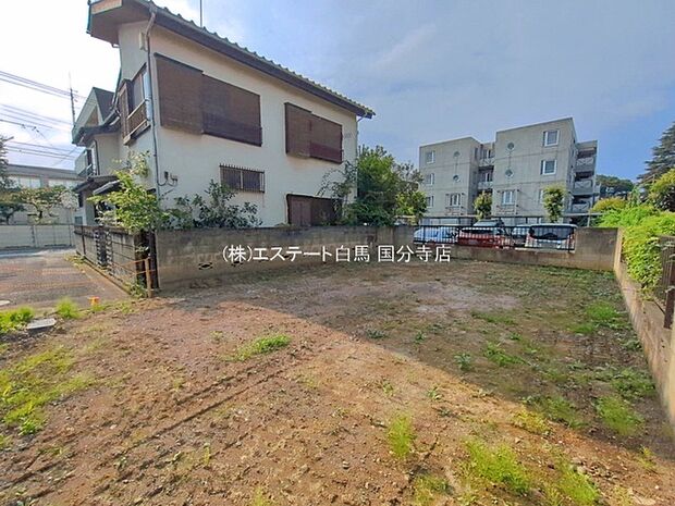 土地物件にはご確認頂くポイントがたくさんございます、土地だけのご見学の際もご遠慮せず、ぜひお気軽に担当スタッフにお申しつけくださいませ。