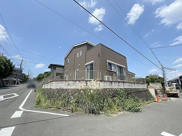 個々の優先事項や好みに基づいて考慮することが重要、 様々なライフスタイル、自分や家族にとってマッチする街並みを選ぶことが大切です。