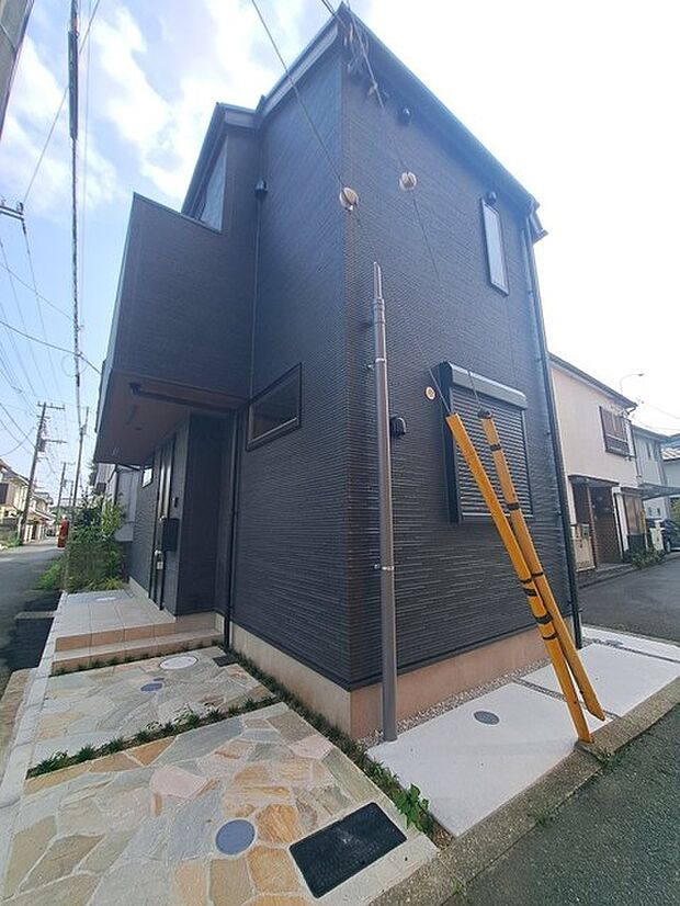 実際に室内をご見学頂くと生活のイメージが広がります。家具を置いたイメージや窓からの景色など、現地で体感ください。