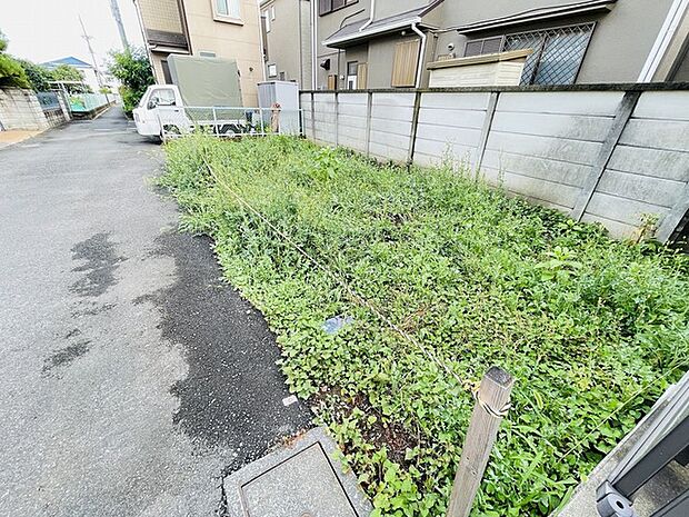 現在建物を建築中です、建築中の物件については現地確認の他、同施工会社の完成施工例のご案内、担当者のプレゼンテーションにてご検討ください。適切なご検討の方法をご説明させて頂きます。