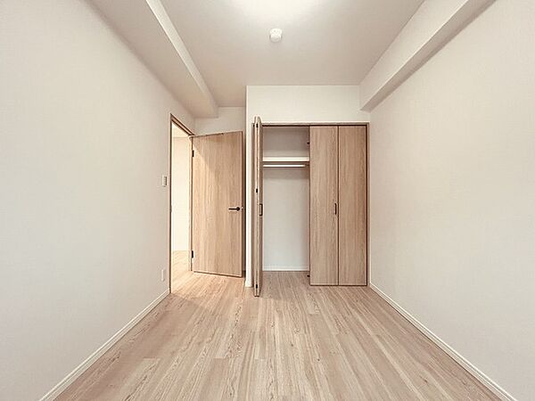 各お部屋に収納が設置されています。