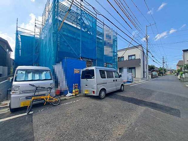 現在建物を建築中です、建築中の物件については現地確認の他、同施工会社の完成施工例のご案内、担当者のプレゼンテーションにてご検討ください。適切なご検討の方法をご説明させて頂きます。