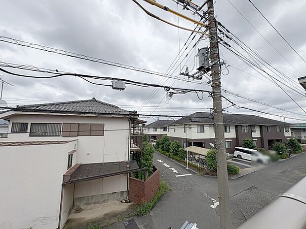 窓からの眺望です。実際に現地で眺望もご確認ください。