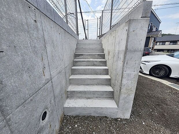 建物のモデルハウスのご見学予約もスタートしました。当日のご見学予約も大歓迎ですので、お気軽にお問合せください。