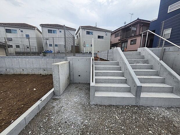 建物のモデルハウスのご見学予約もスタートしました。当日のご見学予約も大歓迎ですので、お気軽にお問合せください。