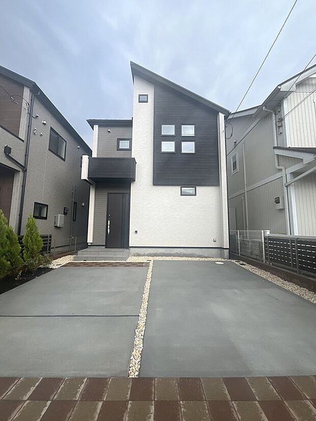 建物が完成しましたので室内のご見学予約スタート。当日のご見学予約も大歓迎です。お気軽にご連絡ください。エステート白馬国分寺店は火曜水曜も営業しております。