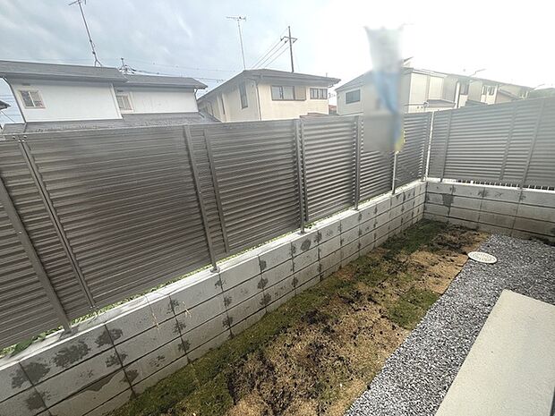 建物が完成しましたので室内のご見学予約スタート。当日のご見学予約も大歓迎です。お気軽にご連絡ください。エステート白馬国分寺店は火曜水曜も営業しております。