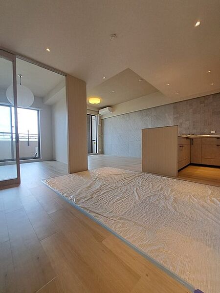 リビング/ダイニングを拡大表示