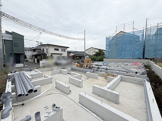 現在建物を建築中です、建築中の物件については現地確認の他、同施工会社の完成施工例のご案内、担当者のプレゼンテーションにてご検討ください。適切なご検討の方法をご説明させて頂きます。