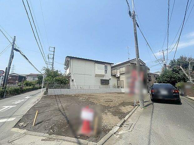 現在建物を建築中です、建築中の物件については現地確認の他、同施工会社の完成施工例のご案内、担当者のプレゼンテーションにてご検討ください。適切なご検討の方法をご説明させて頂きます。