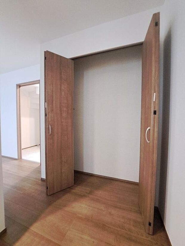 各お部屋に収納が設置されています。 