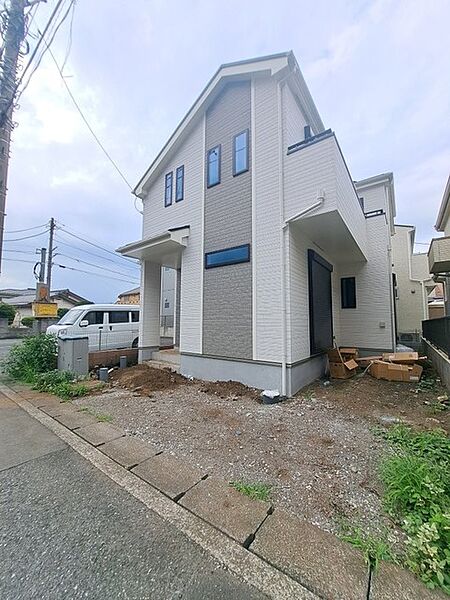 実際に室内をご見学頂くと生活のイメージが広がります。家具を置いたイメージや窓からの景色など、現地で体感ください。