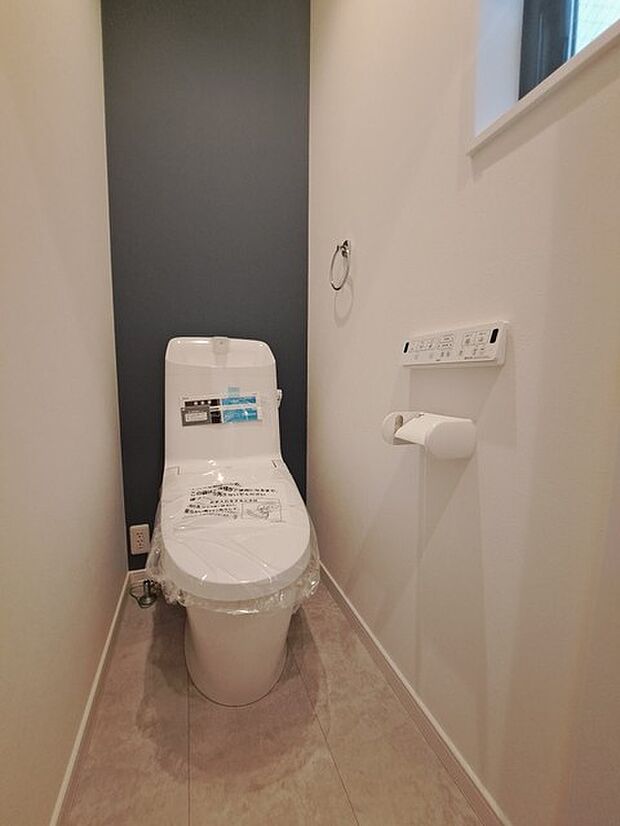 トイレにはウォシュレット機能を標準装備。