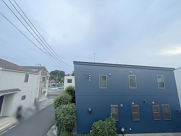 窓からの眺望です。実際に現地で眺望もご確認ください。