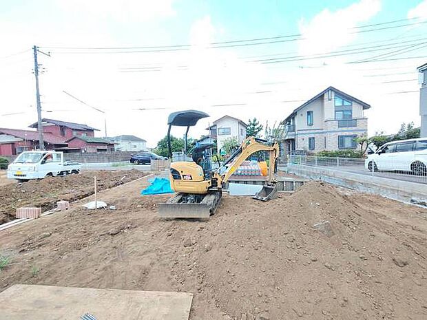 現在建物を建築中です、建築中の物件については現地確認の他、同施工会社の完成施工例のご案内、担当者のプレゼンテーションにてご検討ください。