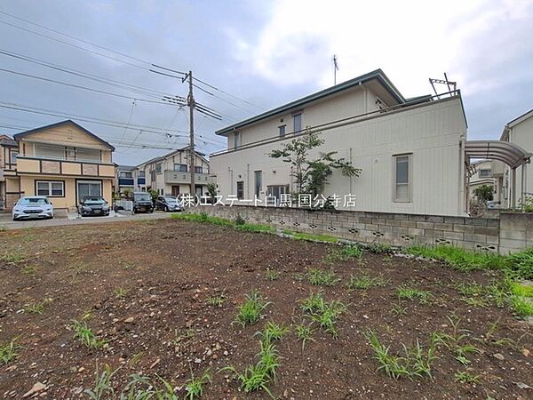 土地物件にはご確認頂くポイントがたくさんございます、土地だけのご見学の際もご遠慮せず、ぜひお気軽に担当スタッフにお申しつけくださいませ。