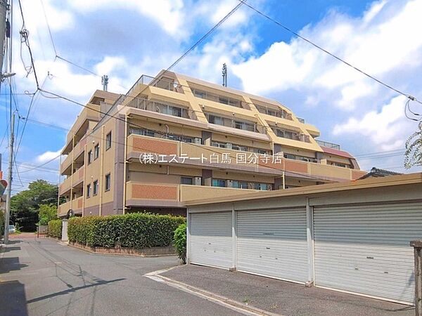 実際に室内をご見学頂くと生活のイメージが広がります。家具を置いたイメージや窓からの景色など、現地で体感ください。