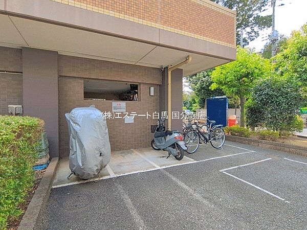 実際に室内をご見学頂くと生活のイメージが広がります。家具を置いたイメージや窓からの景色など、現地で体感ください。