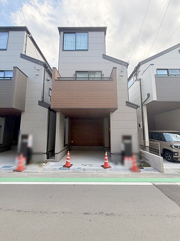 建物が完成しましたので室内のご見学予約スタート。当日のご見学予約も大歓迎です。お気軽にご連絡ください。エステート白馬国分寺店は火曜水曜も営業しております。 