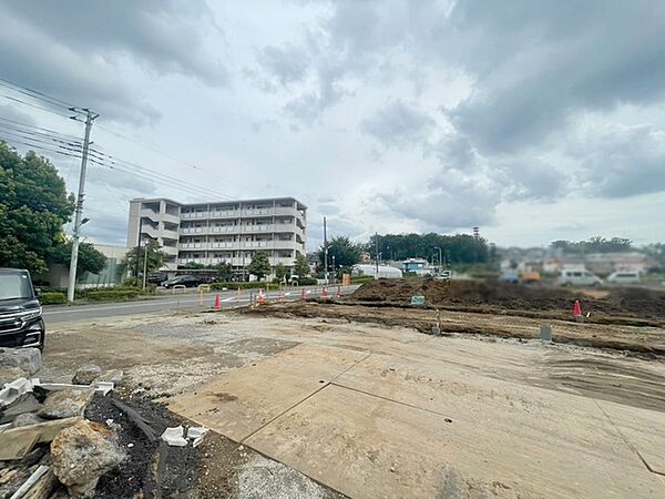 白馬グループの白馬建設にて、プラン作成、イメージパース作成を数日で行えます。　希望の間取りはどの位の大きさか？、一体どの位の広さの土地が適切か？まずはたたき台のプランと見積りを作りましょう。