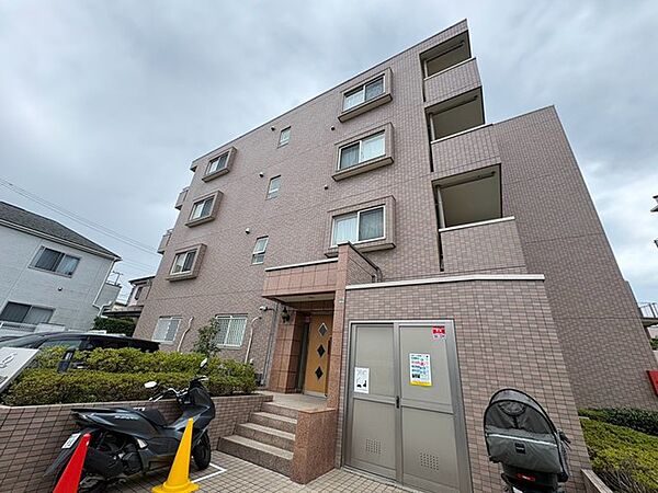 実際に室内をご見学頂くと生活のイメージが広がります。家具を置いたイメージや窓からの景色など、現地で体感ください。