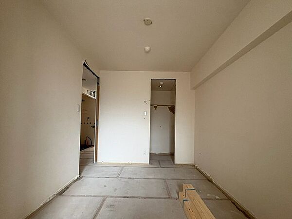 実際に室内をご見学頂くと生活のイメージが広がります。家具を置いたイメージや窓からの景色など、現地で体感ください。
