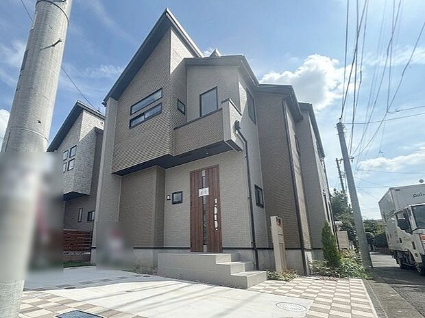 建物が完成しましたので室内のご見学予約スタート。当日のご見学予約も大歓迎です。お気軽にご連絡ください。エステート白馬国分寺店は火曜水曜も営業しております。