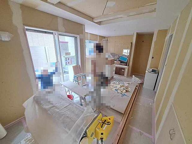 家族が一番集まる場所だから素敵な空間であって欲しい。みんながくつろぐリビングからキッチンまでが一つの空間のように繋がる間取り。