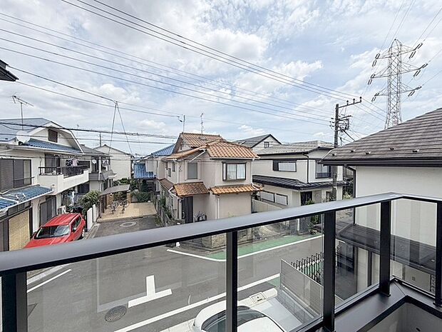 窓からの眺望です。実際に現地で眺望もご確認ください。 