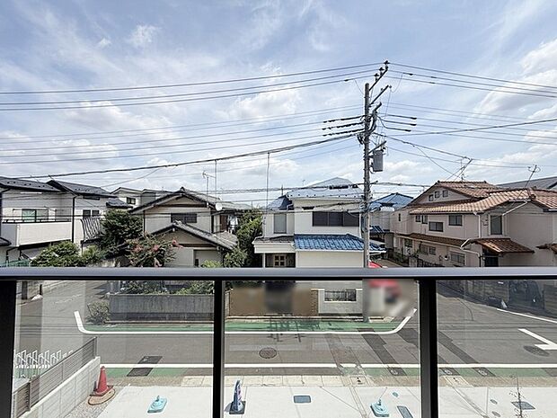 窓からの眺望です。実際に現地で眺望もご確認ください。 