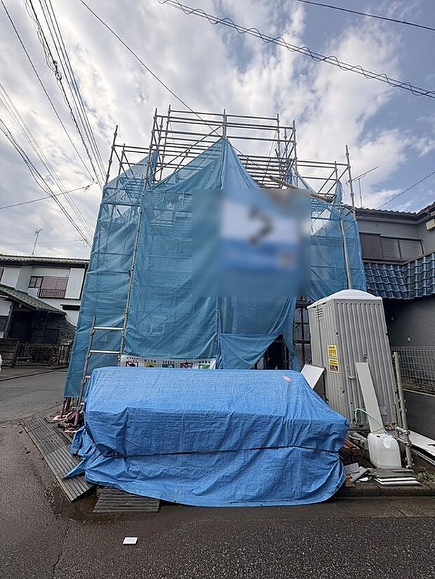 現地のご見学予約もスタートしました。実際に室内をご見学頂くと生活のイメージが広がります。家具を置いたイメージや窓からの景色など、現地で体感ください。