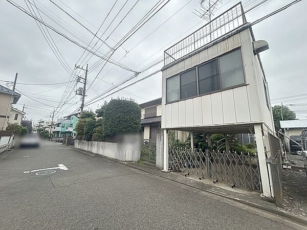 土地物件にはご確認頂くポイントがたくさんございます、土地だけのご見学の際もご遠慮せず、ぜひお気軽に担当スタッフにお申しつけくださいませ。