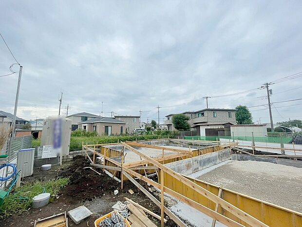 現在建物を建築中です、建築中の物件については現地確認の他、同施工会社の完成施工例のご案内、担当者のプレゼンテーションにてご検討ください。適切なご検討の方法をご説明させて頂きます。 