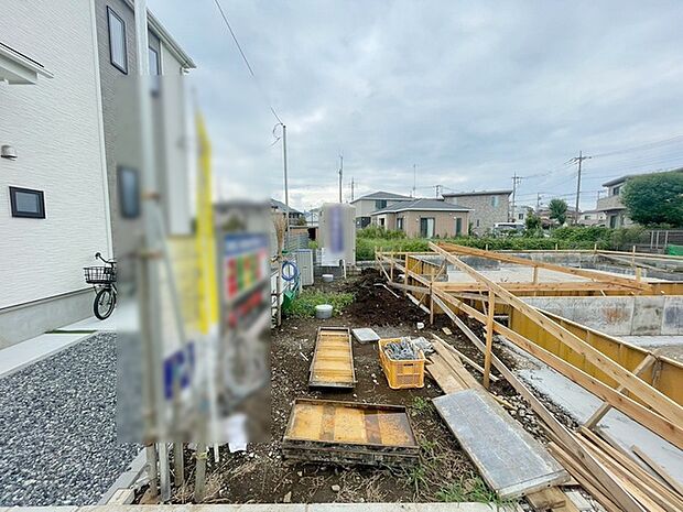現在建物を建築中です、建築中の物件については現地確認の他、同施工会社の完成施工例のご案内、担当者のプレゼンテーションにてご検討ください。適切なご検討の方法をご説明させて頂きます。 