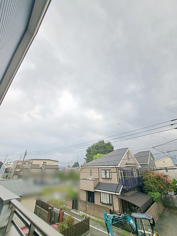 窓からの眺望です。実際に現地で眺望もご確認ください。 