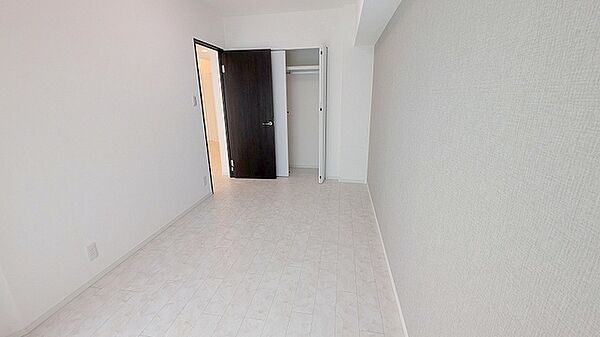 各お部屋に収納が設置されています。