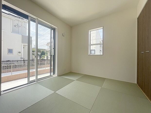 和室がある間取り。畳の香りとともにどこか落ち着く空間です。 