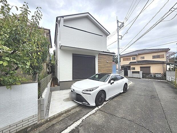 安心して暮らすことのできる住宅街。 住宅地の道路は一般に交通量が少なく車などの騒音が少ないため、住民にとって静かな生活環境が提供されます。