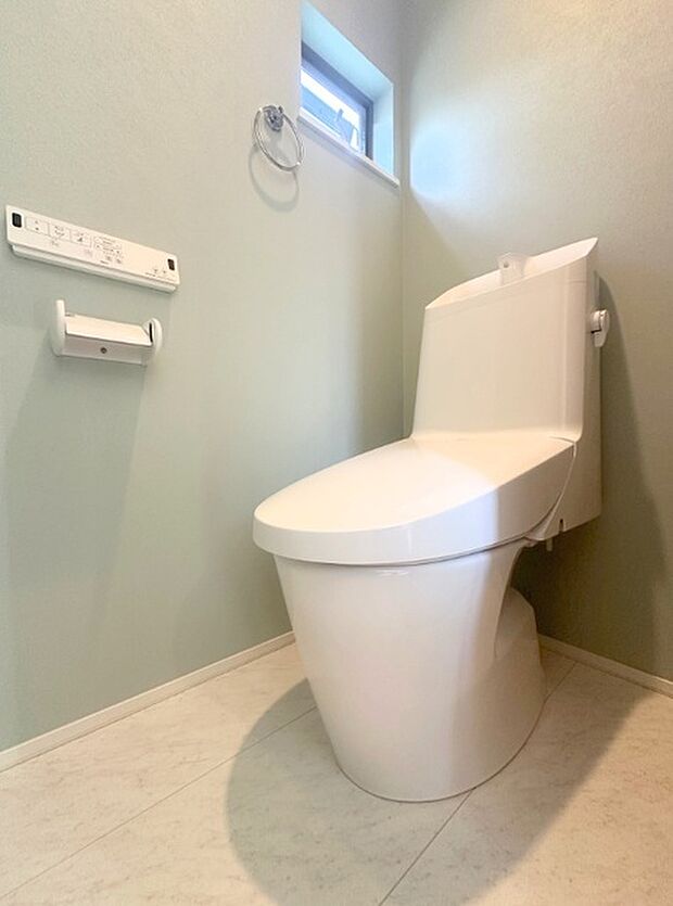トイレにはウォシュレット機能を標準装備。