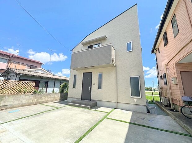 建物が完成しましたので室内のご見学予約スタート。当日のご見学予約も大歓迎です。お気軽にご連絡ください。エステート白馬国分寺店は火曜水曜も営業しております。