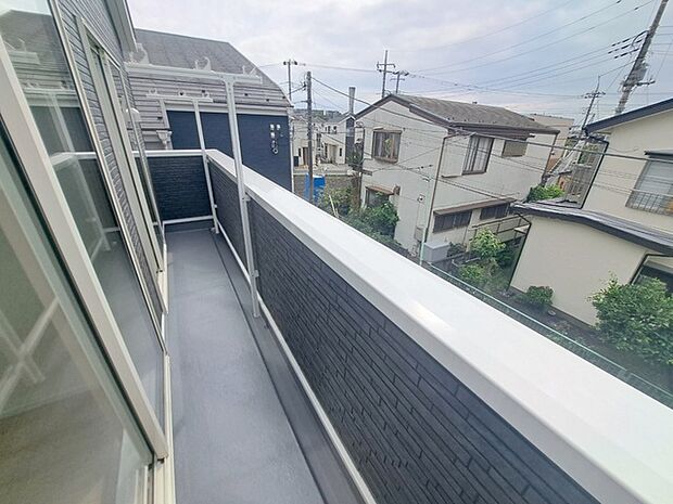 窓からの眺望です。実際に現地で眺望もご確認ください。 