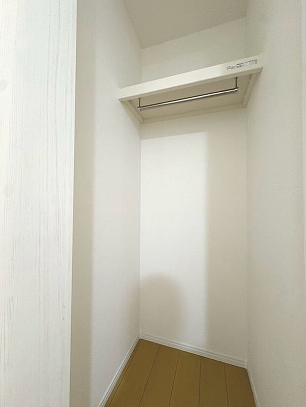 クローゼットなど収納も豊富なお家です。 