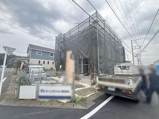現在建物を建築中です、建築中の物件については現地確認の他、同施工会社の完成施工例のご案内、担当者のプレゼンテーションにてご検討ください。適切なご検討の方法をご説明させて頂きます。