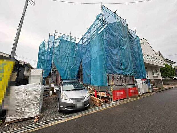 現在建物を建築中です、建築中の物件については現地確認の他、同施工会社の完成施工例のご案内、担当者のプレゼンテーションにてご検討ください。適切なご検討の方法をご説明させて頂きます。