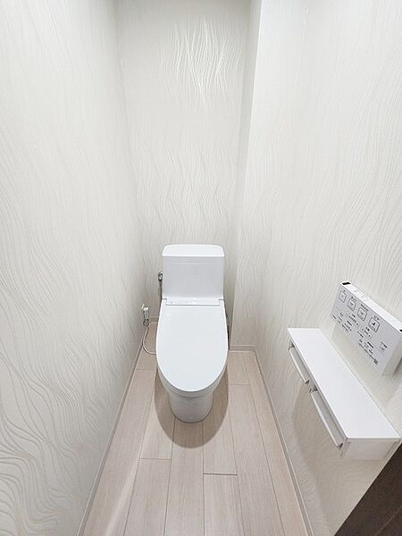 トイレにはウォシュレット機能を標準装備。